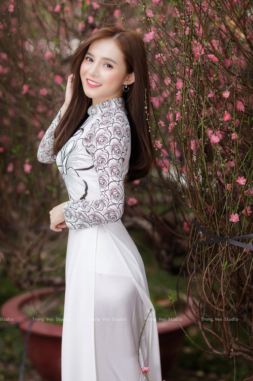 _湖人队团结奋战,力争季后赛门票_,2021赛季湖人队