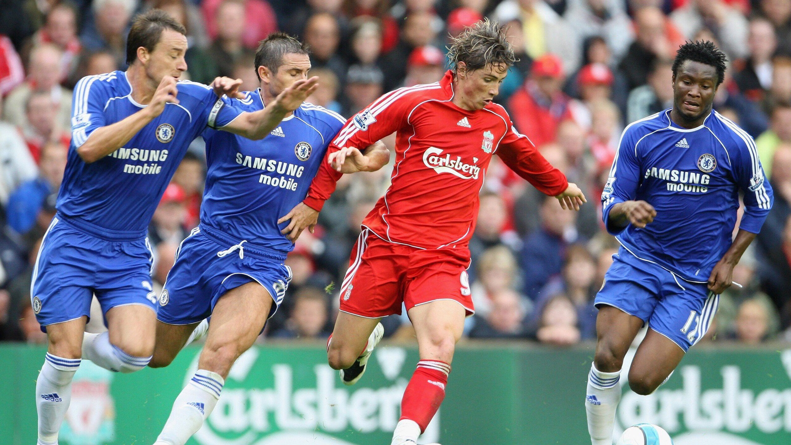 “英超战场火热,追逐冠军不言放弃”,英超争4