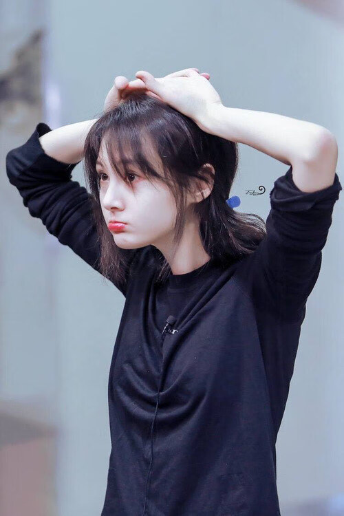 上港后防线稳固,极速反击瞄准对手大门,上港对战fc视频