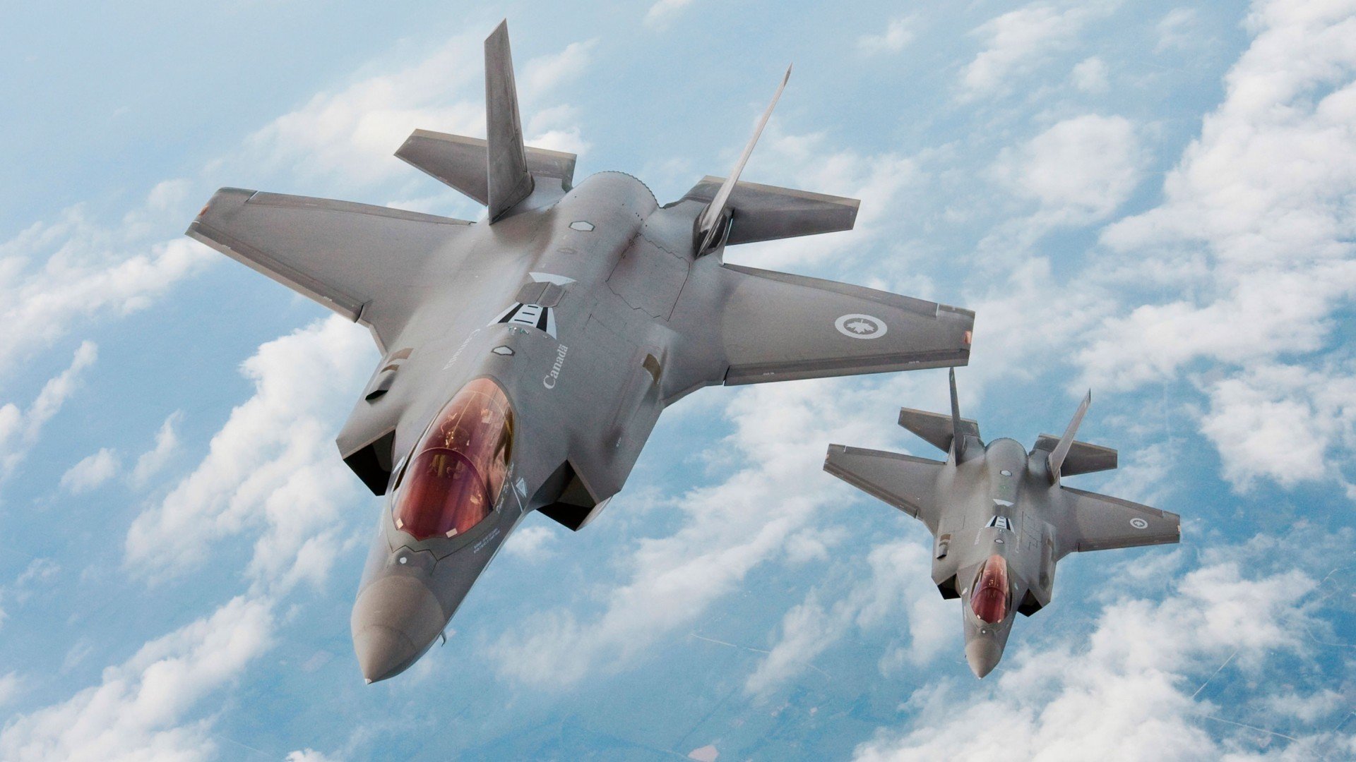 广州龙狮球队攻守平衡日益改善，广州龙狮队前身