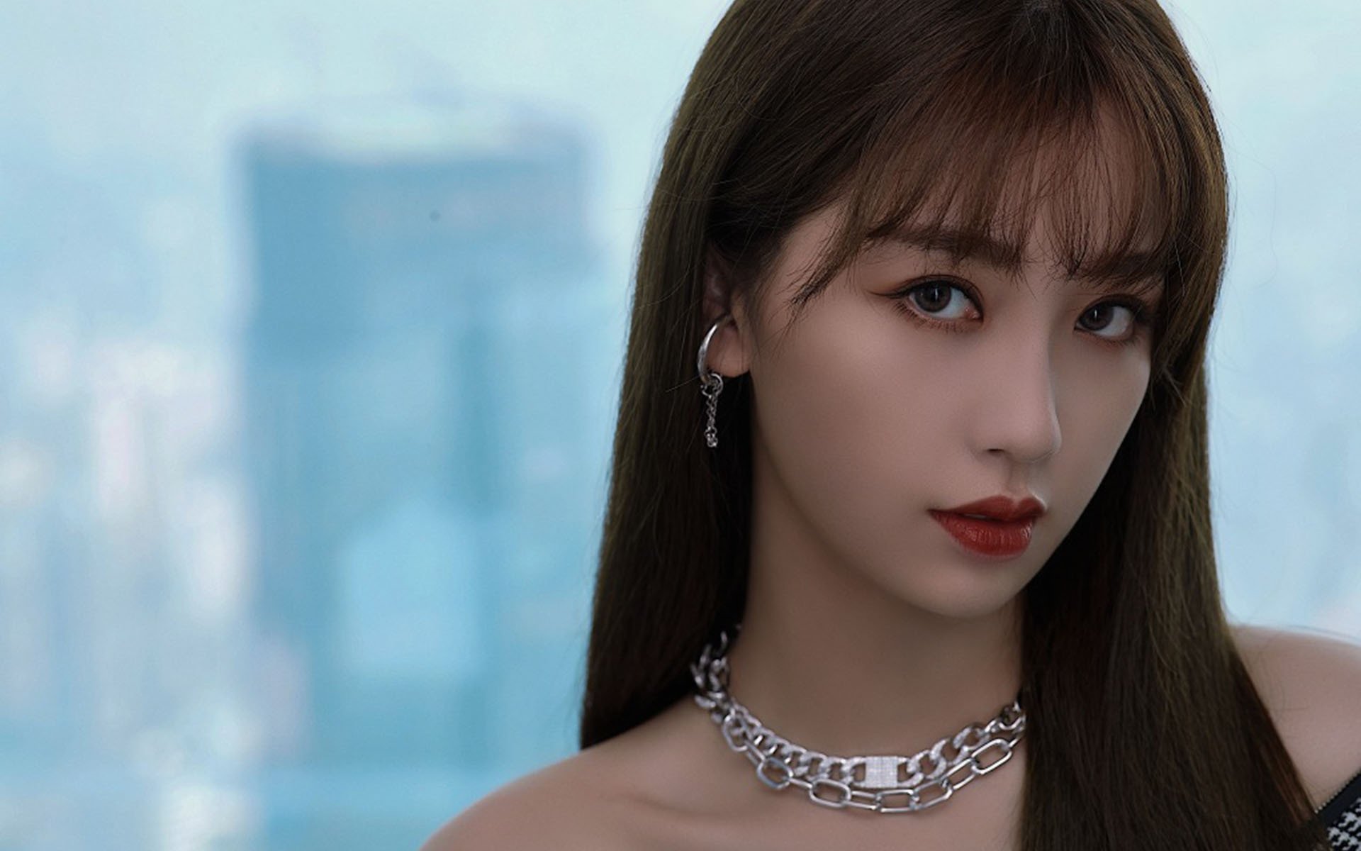 乐鱼体育登录-昂热前场火力不济，教练组寻找进攻火药，昂热到底是谁