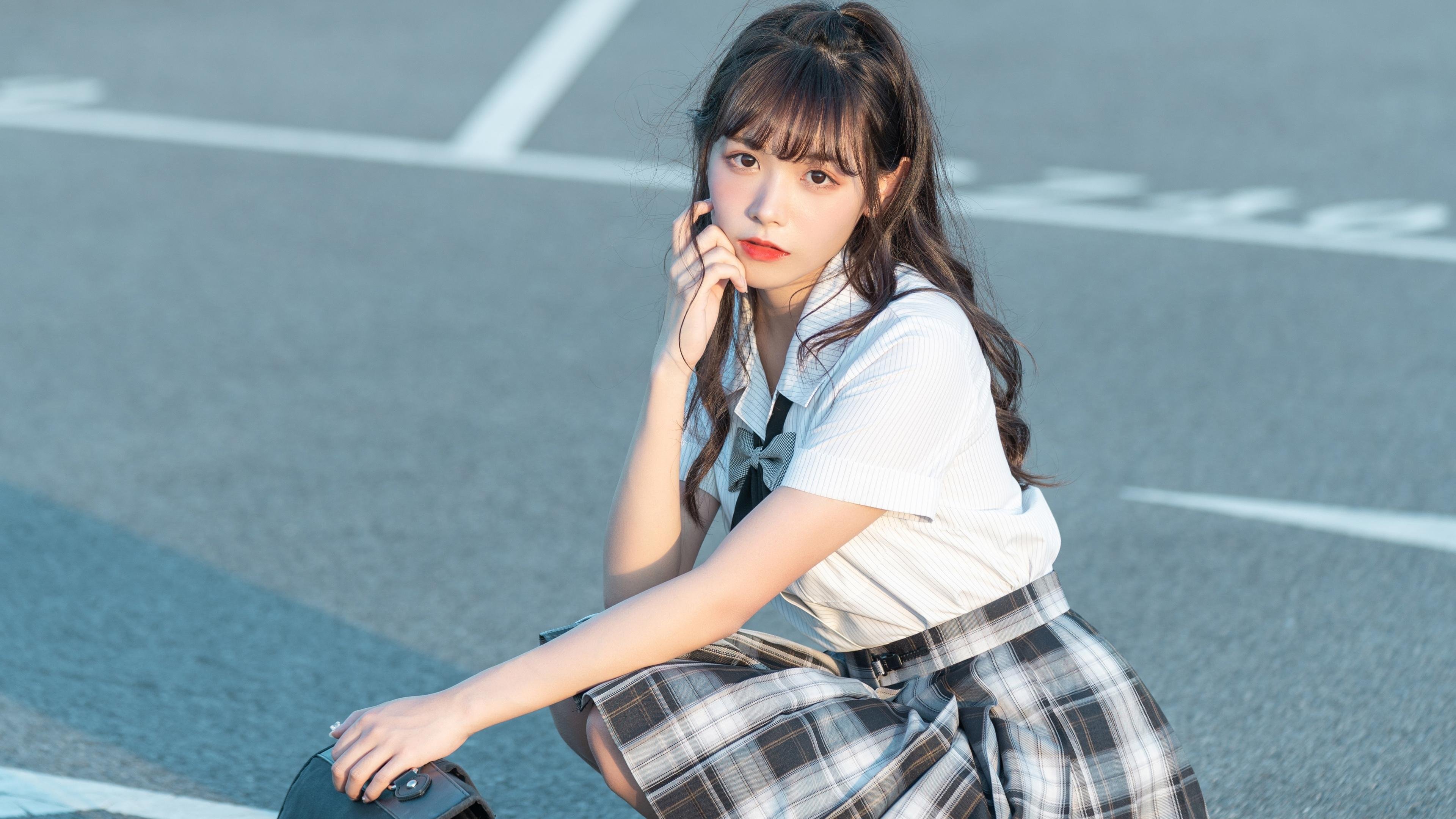 东亚杯中国足球迎战 球员拼搏赢得赞誉，东亚杯国足成绩