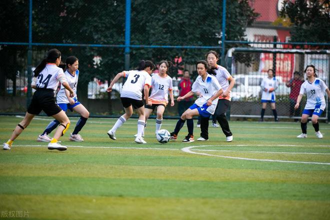 关于乐鱼体育:中国足球青训：注重球员心理素质培养，提升抗压能力的信息