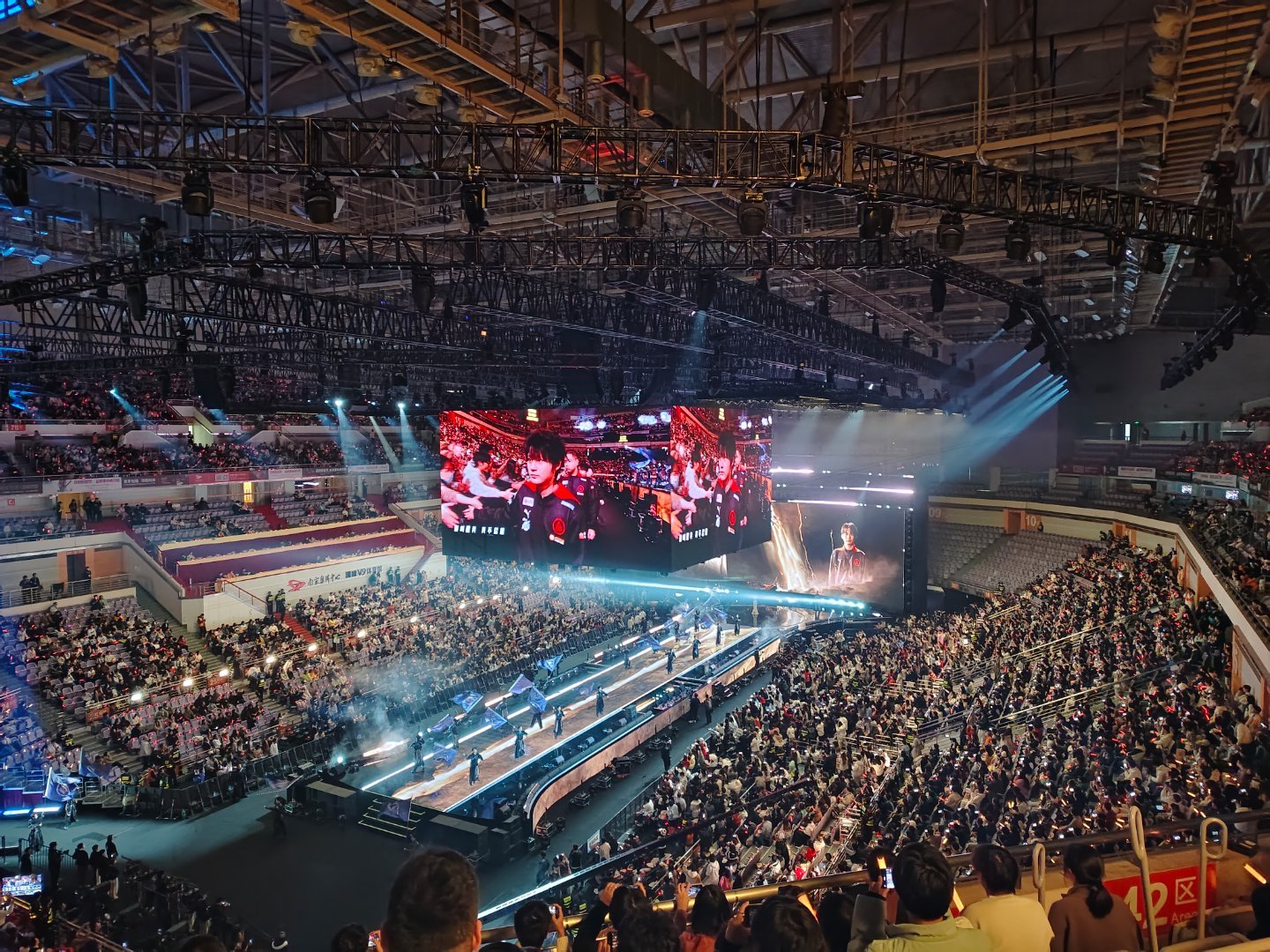 关于乐鱼体育:体育赛事直播，观众热情高涨的信息