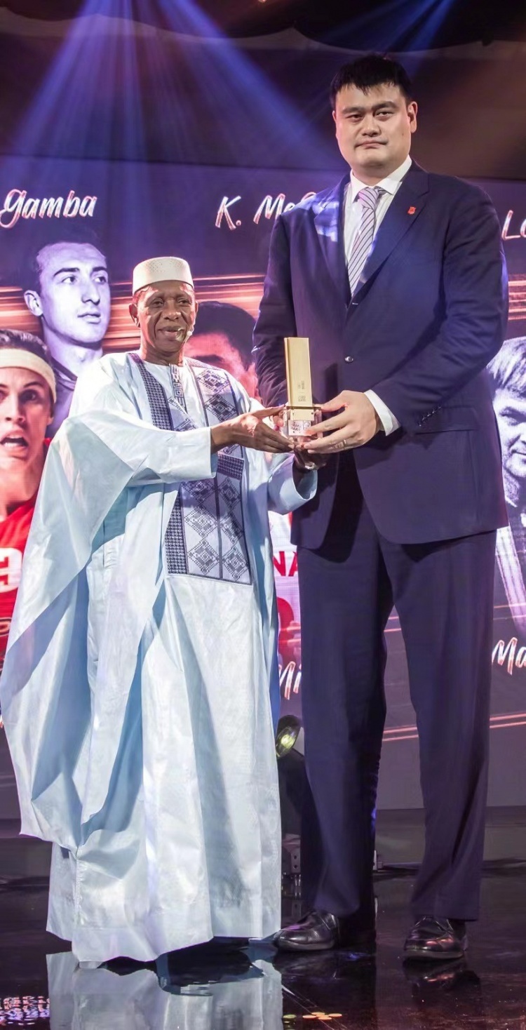 乐鱼体育:中国足球：坚持改革开放，学习借鉴国际先进经验的简单介绍